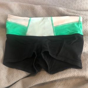 Lulu spandex